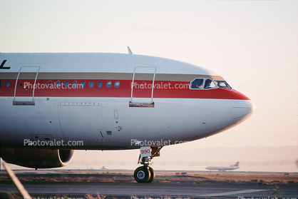 Continental Airlines COA, Airbus 300B4-203, N72990