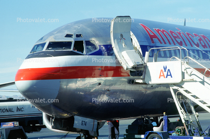 N674AA, American Airlines AAL, Boeing 737-3A4, Burbank-Glendale-Pasadena Airport (BUR)