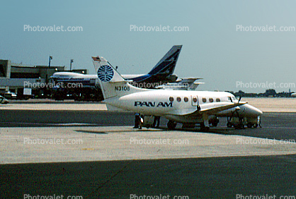 Pan American Airways PAA, N3136
