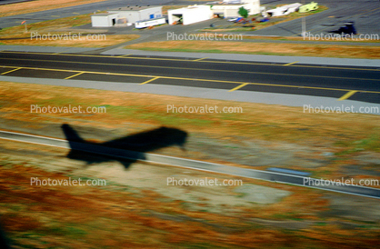 Boeing 737 Take-off Shadow, Runway