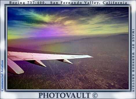 Smog, Boeing 737, San Fernando Valley, Los Angeles, lone Wing in Flight