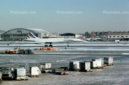 F-BTSD, Concorde SST, Air France AFR, Hangar, JFK, snow, ice, cold, winter, 19/01/1994