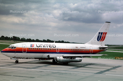 N9066U, United Airlines UAL, Boeing 737-222, 737-200, JT8D-7B, JT8D
