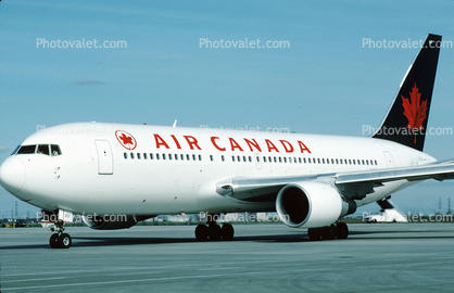 Boeing 767-233, Air Canada ACA, C-GAUB