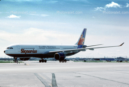 Airbus A330-321, Skyservice, C-FBUS, A330-300 series