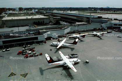 de Havilland Canada Dash-8, jetway, terminals, buildings, Airbridge