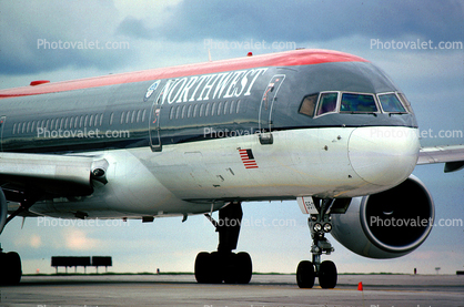 N511US, Boeing 757, Northwest Airlines NWA, Boeing 757-251, PW2000