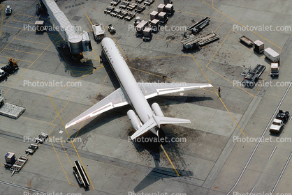 Delta Air Lines, Douglas DC-9, Jetway, Airbridge