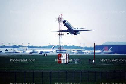 Cincinnati Northern Kentucky International Airport (CVG), Taking-off