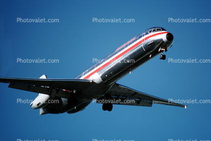 N233AA, American Airlines AAL, Super-80, McDonnell Douglas MD-82, JT8D-217C, JT8D
