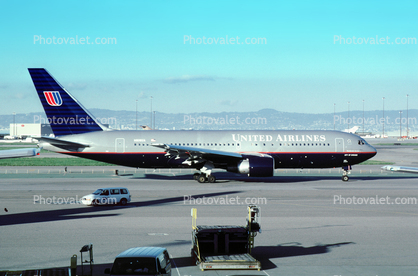 N606UA, United Airlines UAL, Boeing 767-222, (SFO)