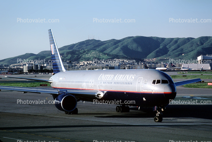 N656UA, Boeing 767-322ER, 767-300 series, United Airlines UAL, San Francisco International Airport (SFO), San Bruno Mountain, PW4060, PW4000