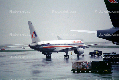 American Airlines AAL, rain, inclement weather, wet