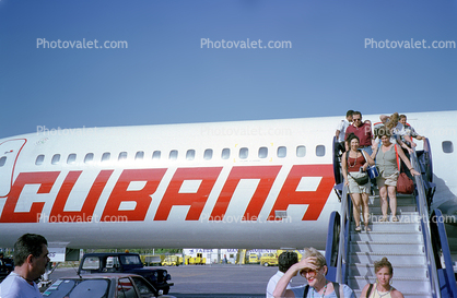 Cubana de Aviacion, Passengers Disembarking, Steps, Ramp Stairs