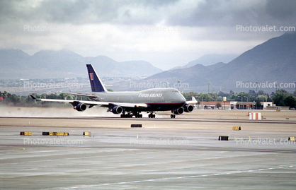 United Airlines UAL, Boeing 747-400 series