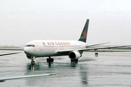 C-GAUS, Boeing 767-233, San Francisco International Airport (SFO), Air Canada ACA