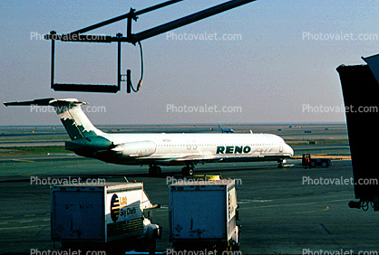 N871RA, Reno Air ROA, McDonnell Douglas MD-83, JT8D, JT8D-219