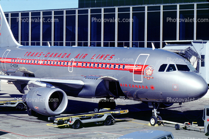 C-FZUH, Airbus A319-113, Trans Canada Air Lines, TCA, A319 series, CFM56-5A4, CFM56