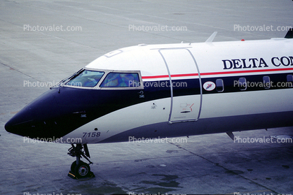 Delta Connection, Delta Air Lines, Bombardier-Canadair Regional Jet CRJ, N978CA