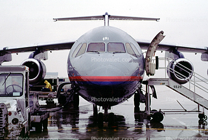 N291UE, United Express, BAe146-200, (Air Wisconsin AWI), 691, head-on