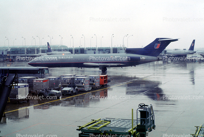 N7447U, United Airlines UAL, Boeing 727-222(Adv), 727-200 series