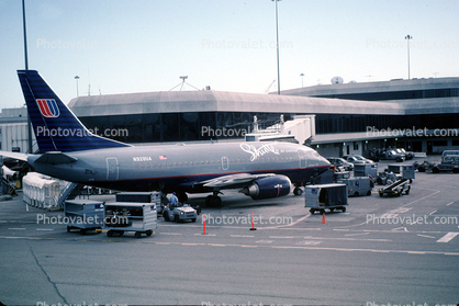 N928UA, United Shuttle, Boeing 737-522, 737-500 series, CFM56-3C1, CFM56