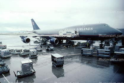 Boeing 747-400, Dobbs, Ground Equipment, carts