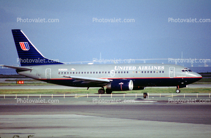 N382UA, United Airlines UAL, Boeing 737-322, 737-300 series, CFM56-3C1, CFM56