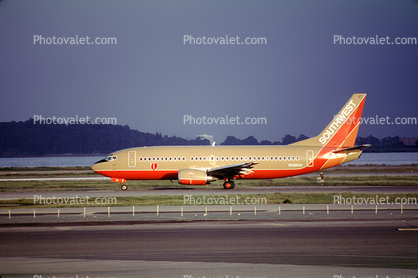 Boeing 737-3H4, N398SW, Southwest Airlines SWA, San Francisco International Airport (SFO), 737-300 series, CFM56