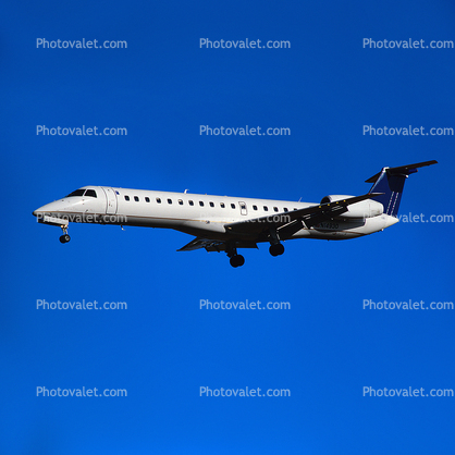 N14930, Embraer EMB-145EP, Continental Express, Pease Jetport