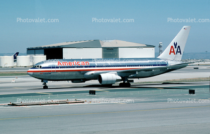 N306AA, American Airlines AAL, Boeing 767-223, CF6-80A, CF6, (SFO)