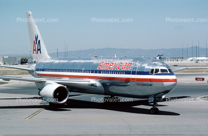N306AA, American Airlines AAL, Boeing 767-223, San Francisco International Airport (SFO), CF6-80A, CF6