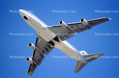 HL7409, Boeing 747-4B5, 747-400 series, taking-off, PW4056, PW4000