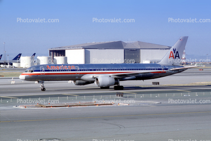 N688AA, American Airlines AAL, Boeing 757-223, Hangar (SFO), RB211
