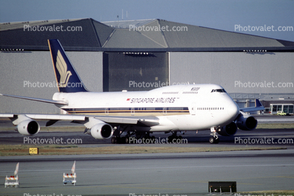 9V-SPE, Boeing 747-412, Singapore Airlines SIA, (SFO), 747-400 series, PW4056, PW4000
