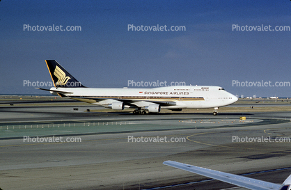 9V-SPE, Singapore Airlines SIA, Boeing 747-412, San Francisco International Airport (SFO), 747-400 series, PW4056, PW4000