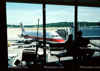 Douglas DC-9, terminal, jetway, Airbridge