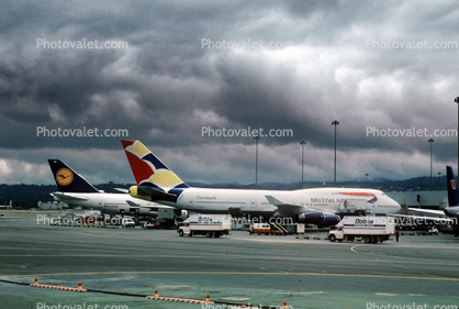 G-BNLH, Boeing 747-436, (SFO), British Airways BAW, Dobbs Trucks, Denmark Tail, 747-400 series, stratonimbus clouds, strato nimbus, RB211-524G, RB211