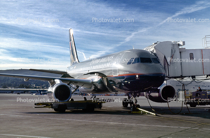 United Airlines UAL, San Francisco International Airport (SFO), Airbus A320 series