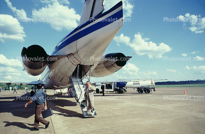 LV-VBZ, McDonnell Douglas MD-88, Airstair, JT8D, JT8D-219