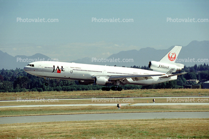 JA8582, Japan Airlines JAL, McDonnell Douglas MD-11, CF6-80C2D1F, CF6