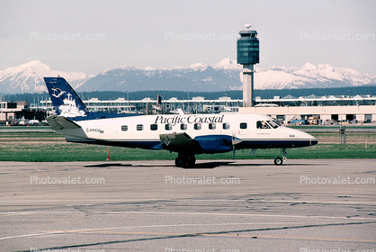 C-FPCU, Embraer Bandeirante EMB-110PI, Pacific Coastal Airlines, Vancouver Airport, PT6A