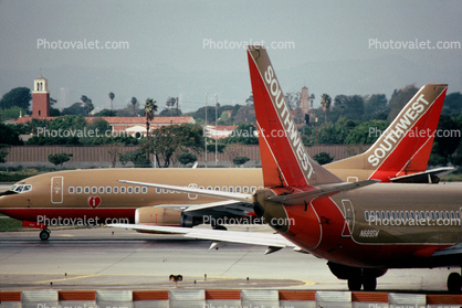 N689SW, Boeing 737-3Q8, Southwest Airlines SWA, CFM56-3B2, CFM56, Los Angeles International Airport, LAX, California, USA