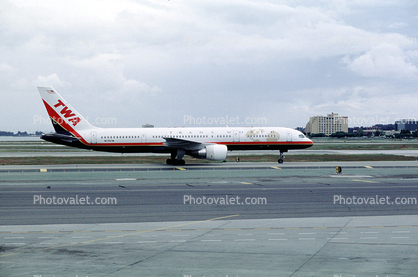 N724TW, Trans World Airlines TWA, Boeing 757-231, 757-200 series, PW2037, PW2000, 15 /05/000