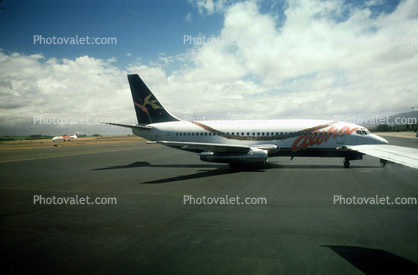 Kahului International Airport (OGG), Maui, Hawaii, USA, Aloha Airlines AAH, Boeing 737-200