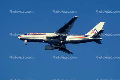 N303AA, American Airlines AAL, Boeing 767-223, San Francisco International Airport (SFO)