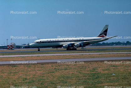 Delta Air Lines, Douglas DC-8