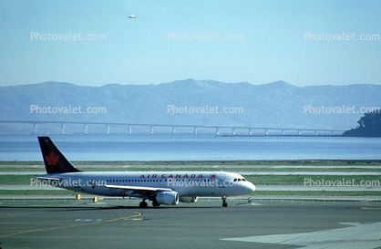 San Francisco International Airport (SFO), Airbus A320 series, Air Canada ACA