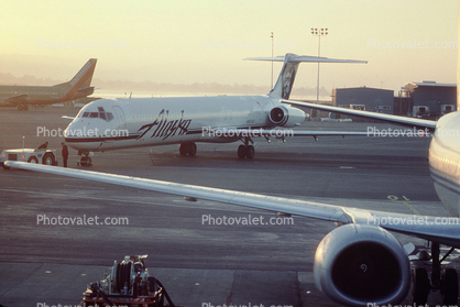 N937AS, McDonnell Douglas MD-83, Alaska Airlines ASA, JT8D, JT8D-219