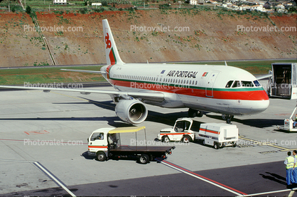 CS-TNJ, Air Portugal, Airbus A320-214, Funchal Madeira, CFM56-5B4-P, CFM56